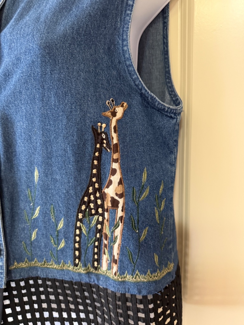 Dress Barn Denim Vest size Medium - Picture 4 of 9